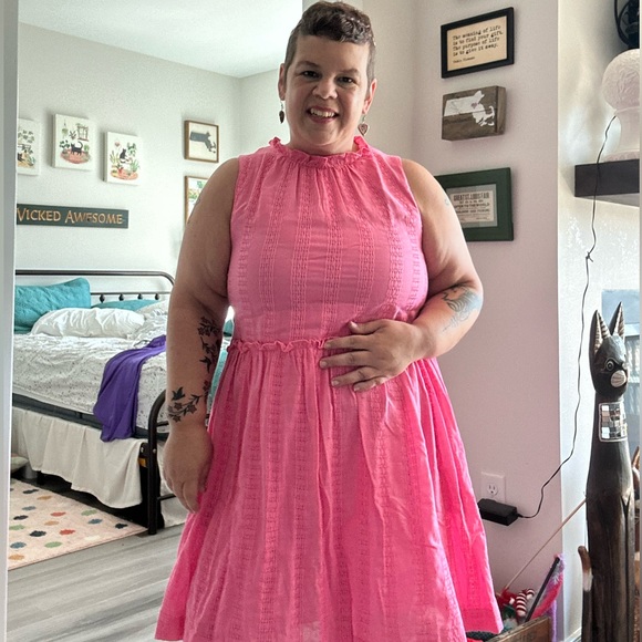 Meet your Posher, Traci - Picture 2 of 2